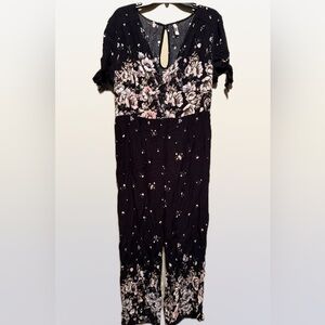 Xhilaration XL Floral Jumpsuit